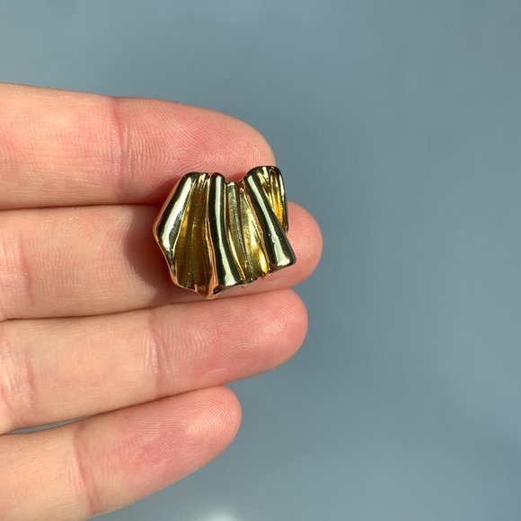 NEW~ Anthropologie Folded Gold Post Earrings - Picture 8 of 9